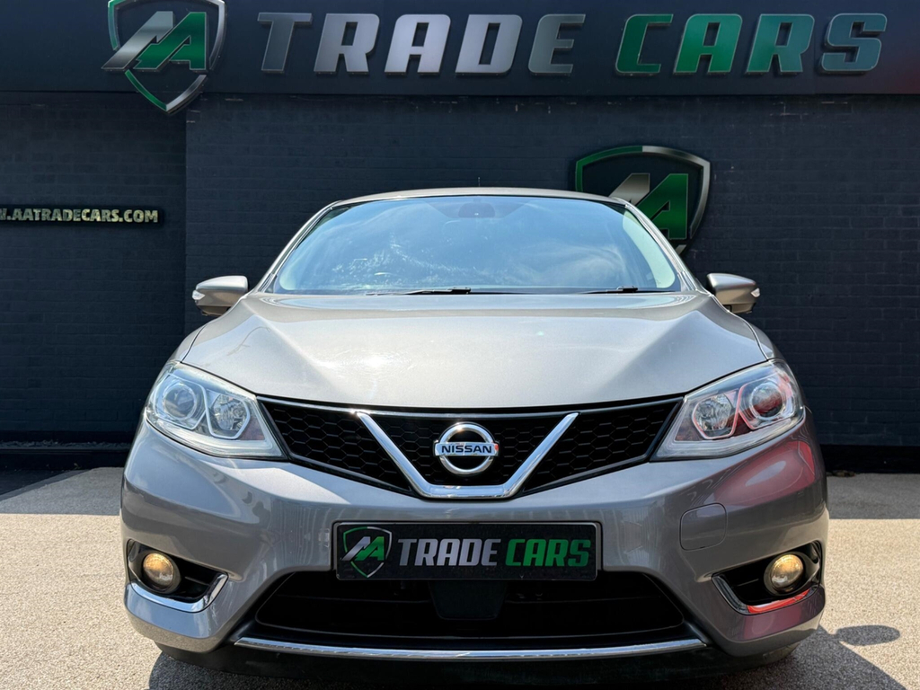 Nissan Pulsar Hatchback Grey #2