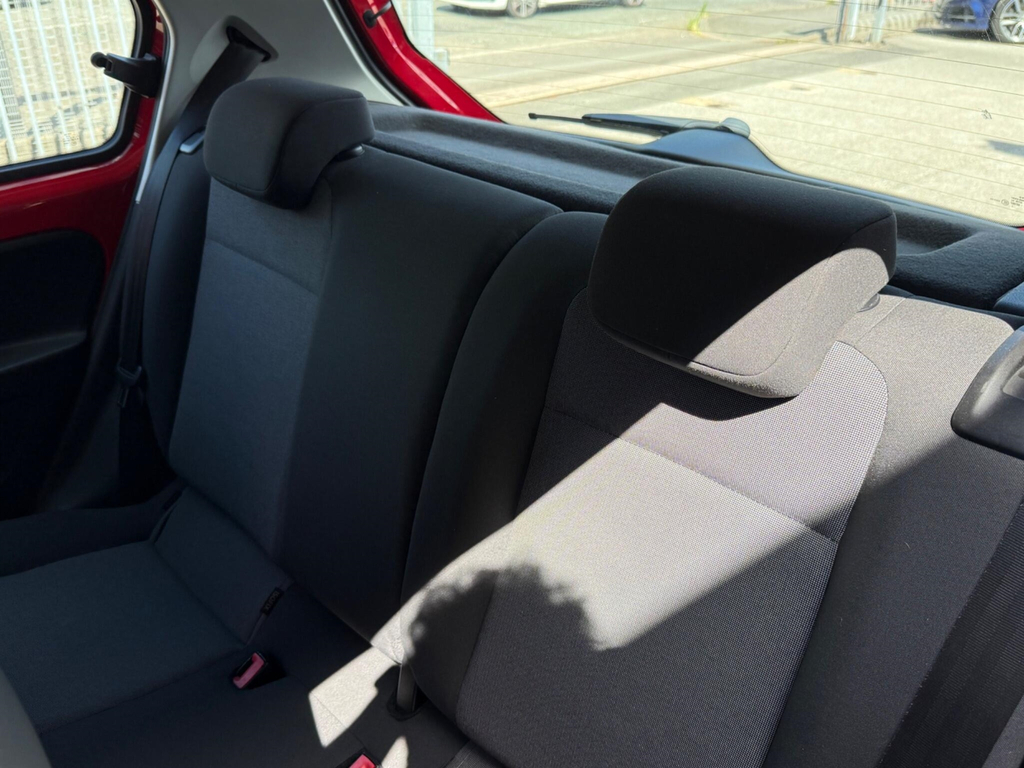 Volkswagen Up 1.0 Club Up...only 16695 Miles Black #18