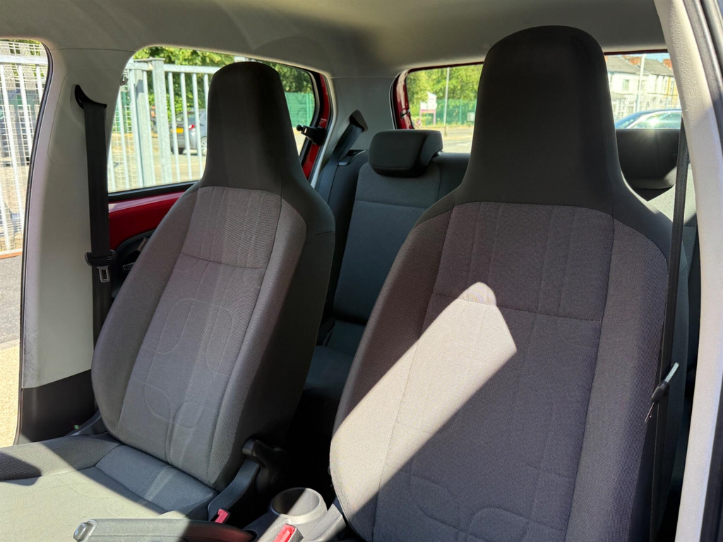 Volkswagen Up 1.0 Club Up...only 16695 Miles Black #40