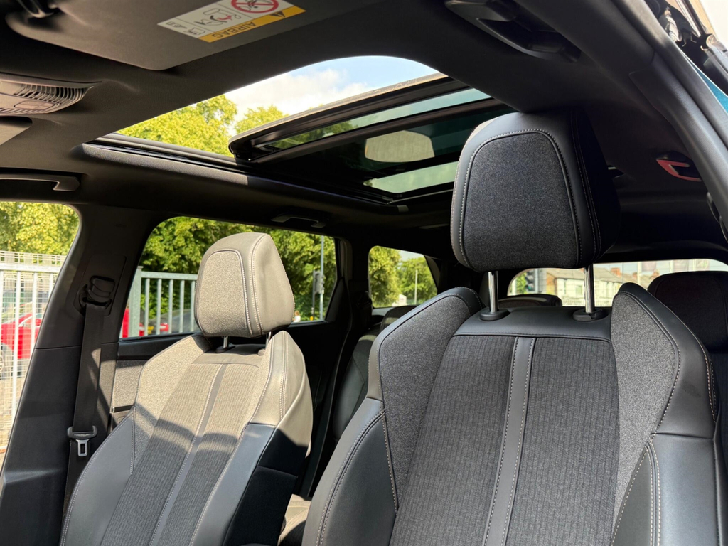 Peugeot 5008 1.2 Puretech Active Black #46