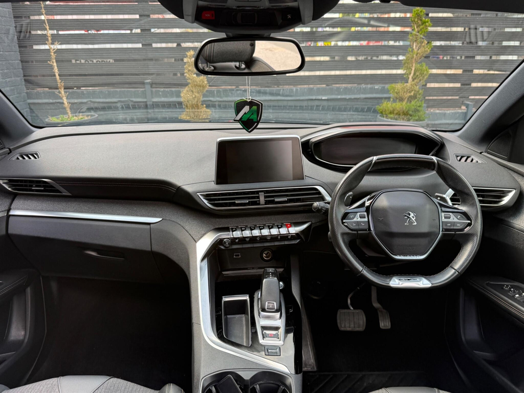Peugeot 5008 1.2 Puretech Active Black #24