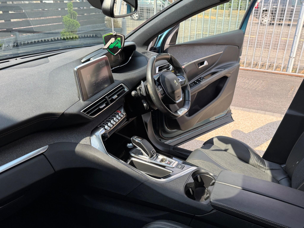 Peugeot 5008 1.2 Puretech Active Black #45