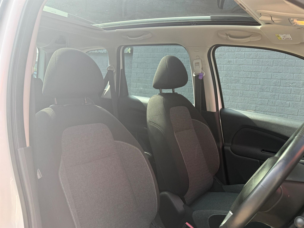 Citroen C3 Picasso Platinum White #24