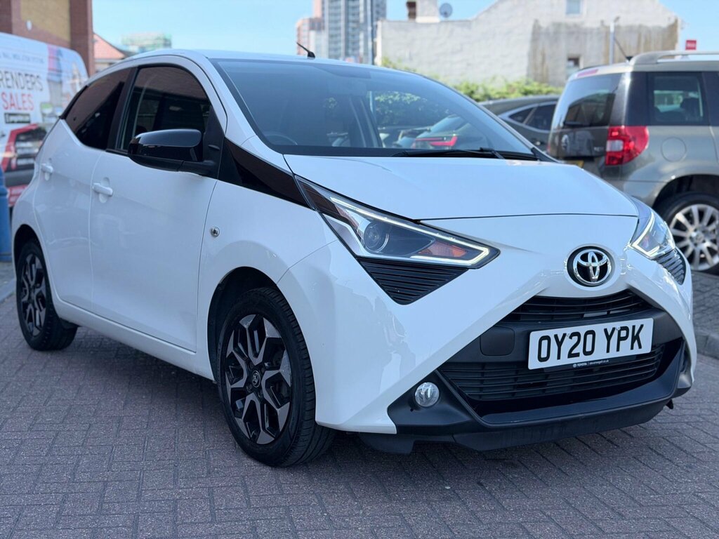 Toyota Aygo 1.0 Vvt-i X-trend Funroof X-shift Euro 6 OY20YPK White