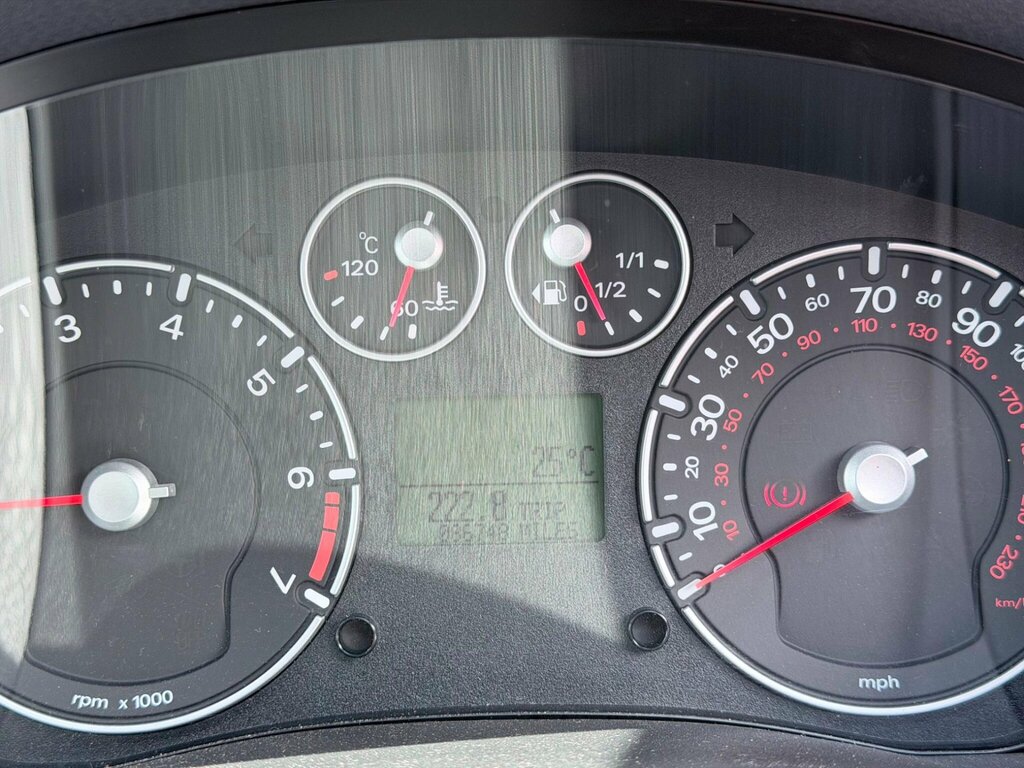 Ford Fiesta Freedom 16V 5-Door Black #38