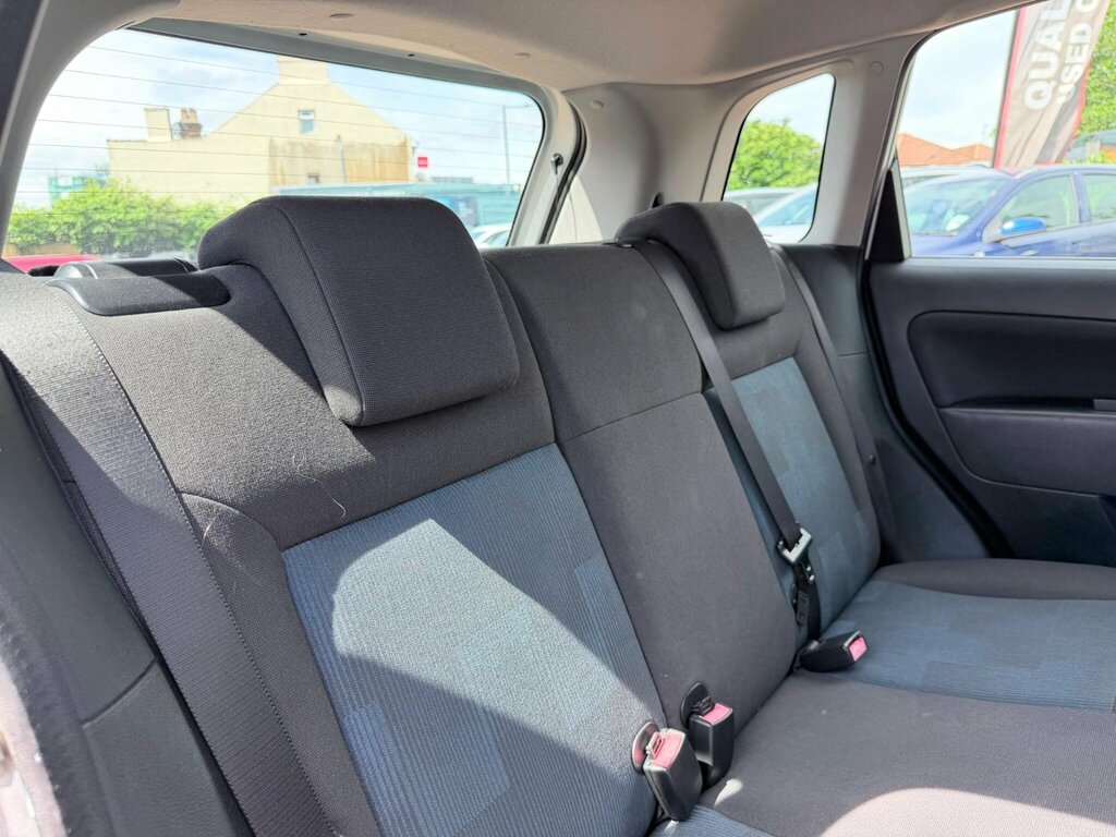 Ford Fiesta Freedom 16V 5-Door Black #28