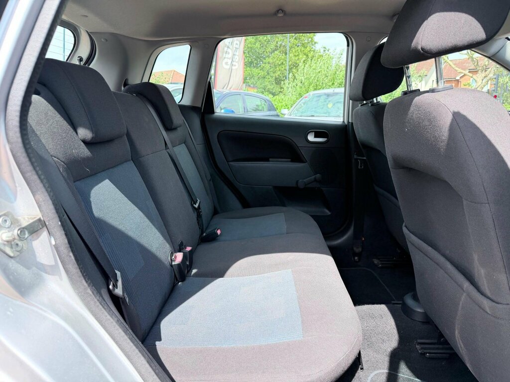 Ford Fiesta Freedom 16V 5-Door Black #26