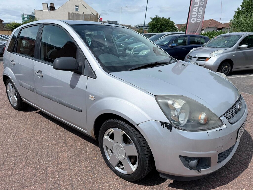 Ford Fiesta Freedom 16V 5-Door Black #7