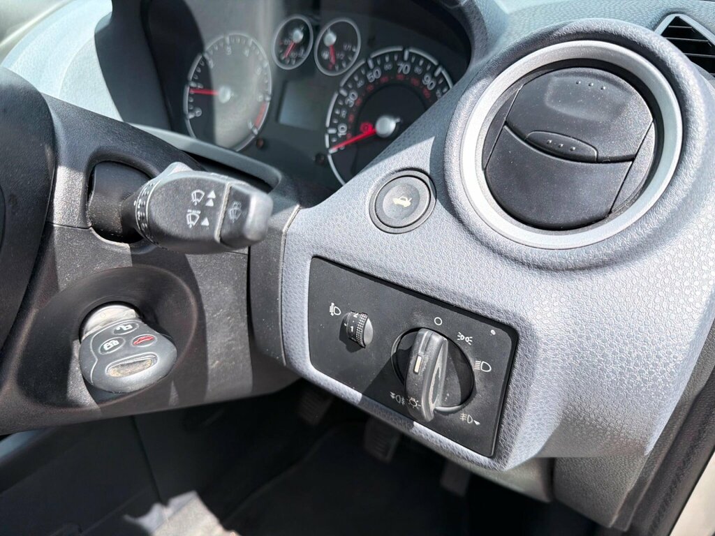 Ford Fiesta Freedom 16V 5-Door Black #29