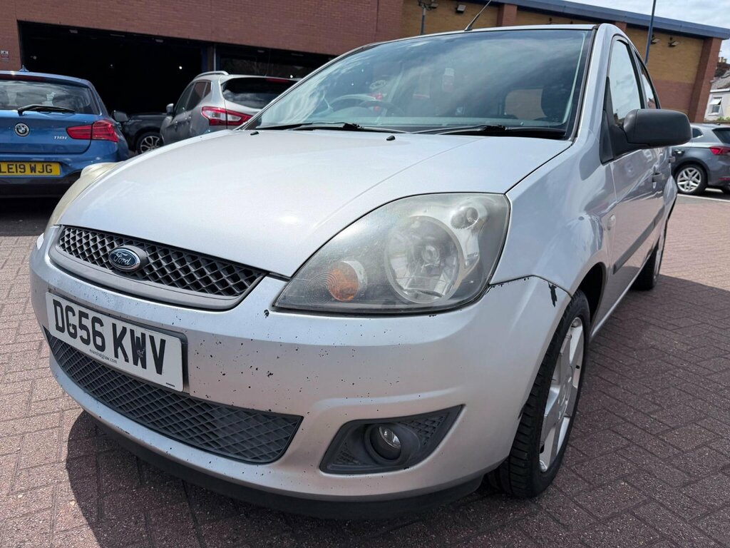 Ford Fiesta Freedom 16V 5-Door Black #8