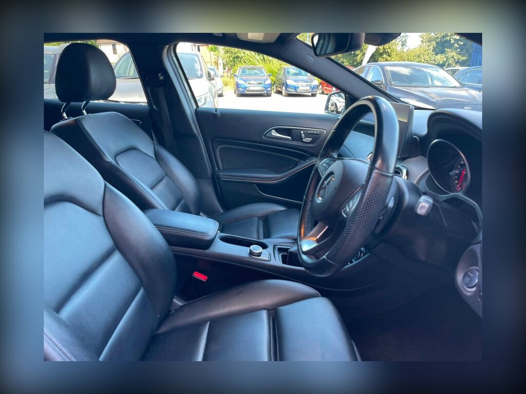 Mercedes-Benz GLA Class 2.1 Gla220d Amg Line White #20