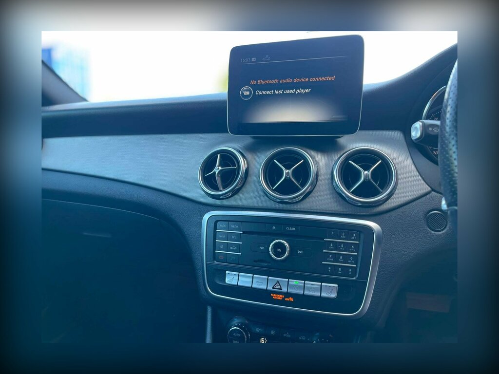 Mercedes-Benz GLA Class 2.1 Gla220d Amg Line White #40