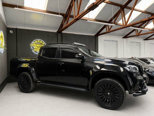 Mercedes-Benz X Class 2.3 Cdi Power Pickup Double Cab 4M Black #2