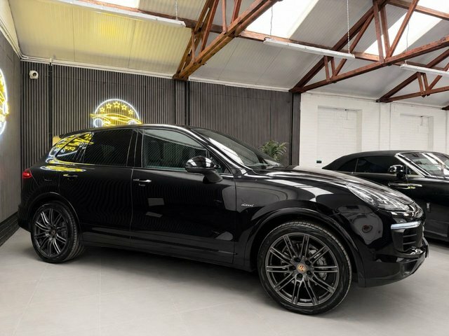 Porsche Cayenne 4.2 Td V8 S Platinum Edition Suv Tiptro Black #2