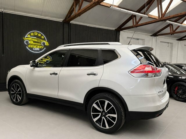 Nissan X-Trail 1.6 Dig-t Tekna 5-Door Station Wagon Red #7