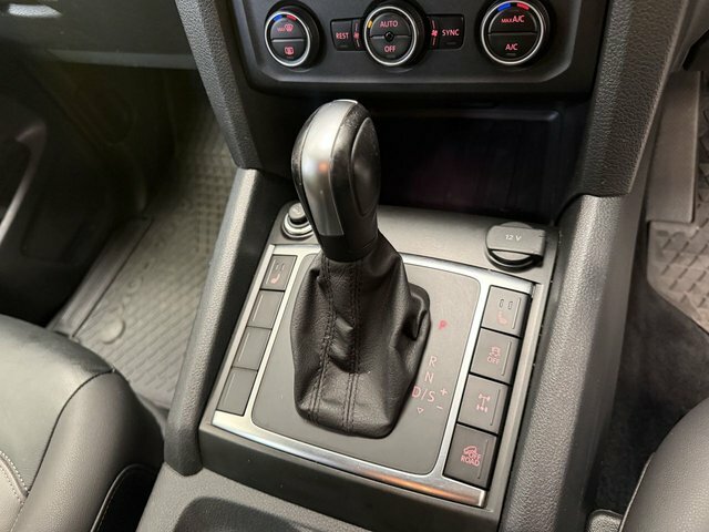 Volkswagen Amarok  White #13