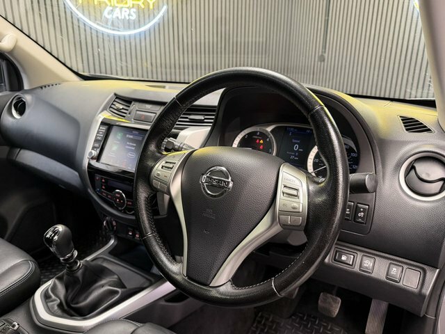 Nissan Navara Dci Acenta Black #8