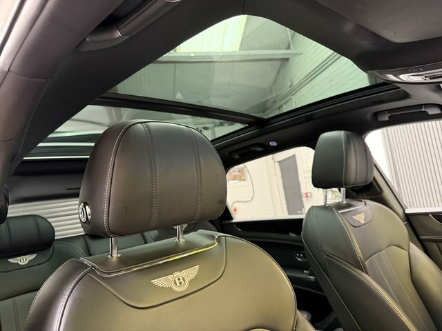 Bentley Bentayga 6.0 W12 Estate Blue #13