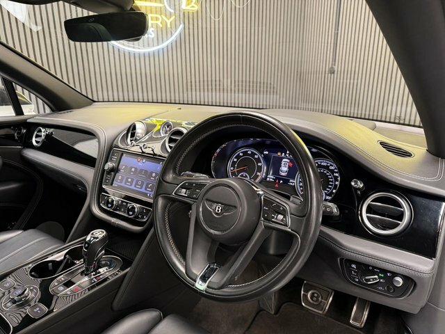 Bentley Bentayga 6.0 W12 Estate Blue #8