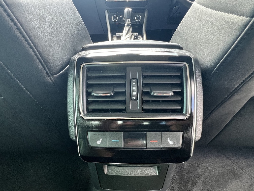 Skoda Superb 2.0 Tdi Cr Se Black #37
