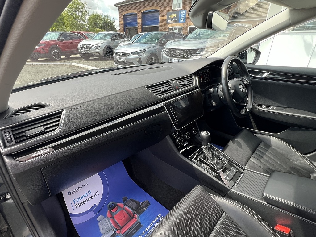 Skoda Superb 2.0 Tdi Cr Se Black #43