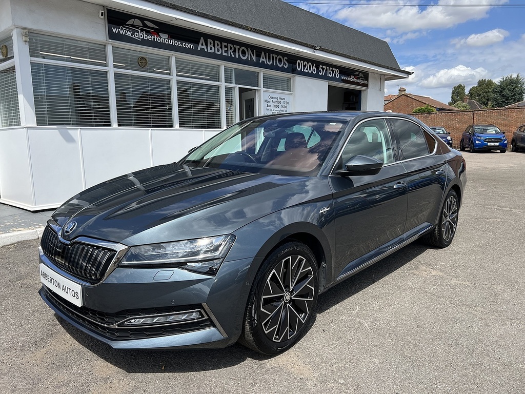 Skoda Superb 1.4 Tsi Iv 13Kwh Laurin Klement Hatchback Pe Grey