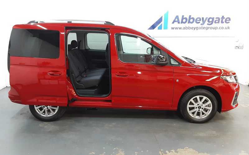 Ford Tourneo Connect 2.0 122Ps Titanium Mpv 6 Speed Manua Red #6
