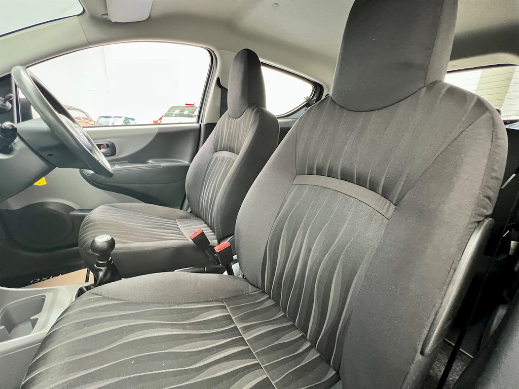 Nissan Pixo N-tec 5-Door Low Tax Low Insurance Silver #3