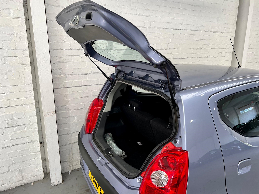 Nissan Pixo N-tec 5-Door Low Tax Low Insurance Silver #40