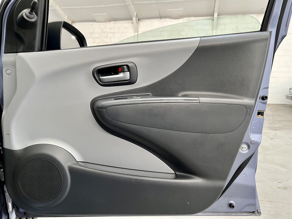 Nissan Pixo N-tec 5-Door Low Tax Low Insurance Silver #34