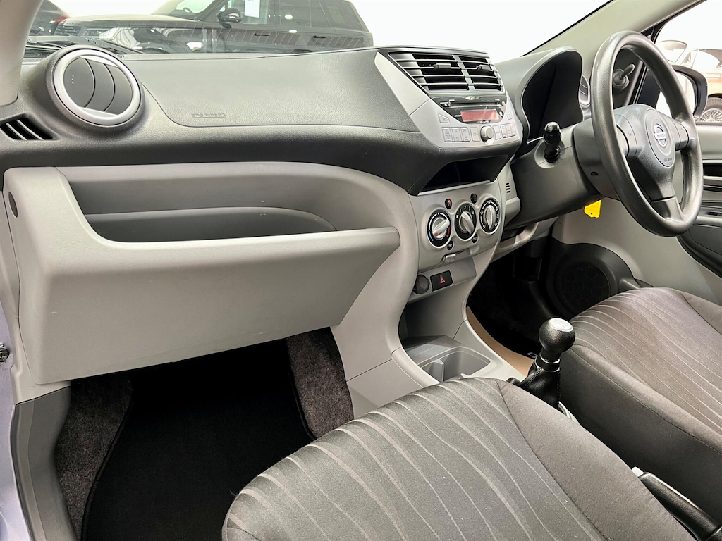 Nissan Pixo N-tec 5-Door Low Tax Low Insurance Silver #22