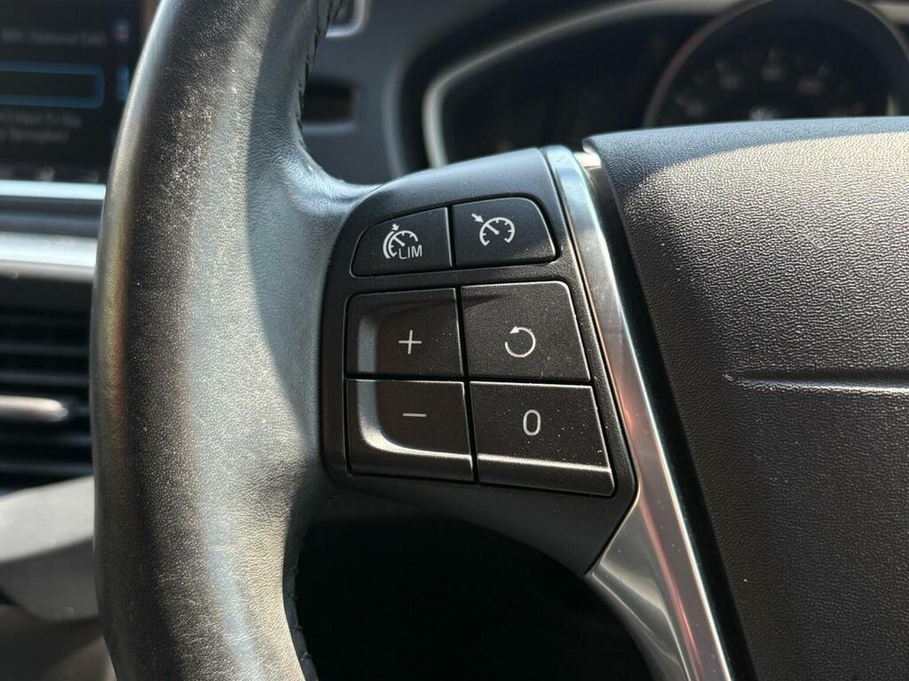 Volvo V40 Cross Country Lux Grey #28