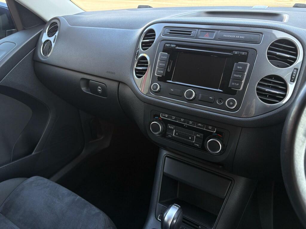 Volkswagen Tiguan 2.0 Tdi Bluemotion Tech Black #10