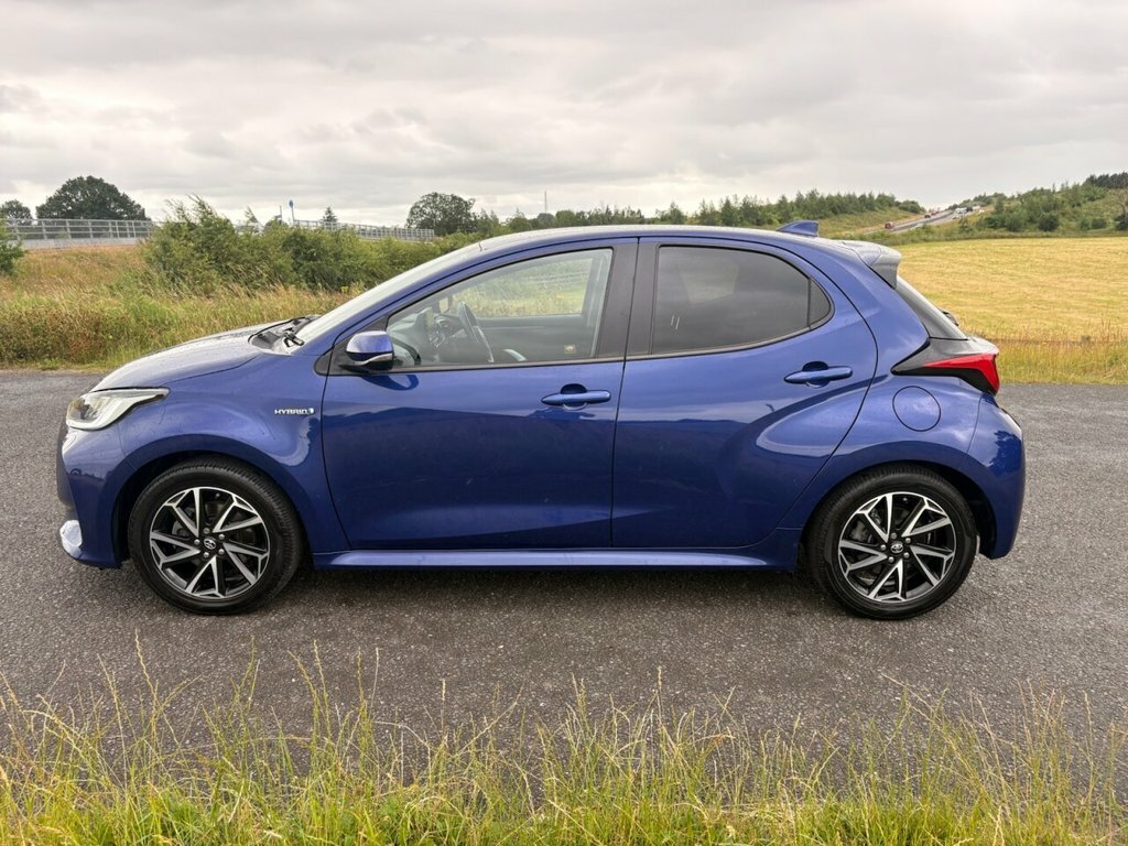 Toyota Yaris 1.5L Design MT20NNB Blue #5