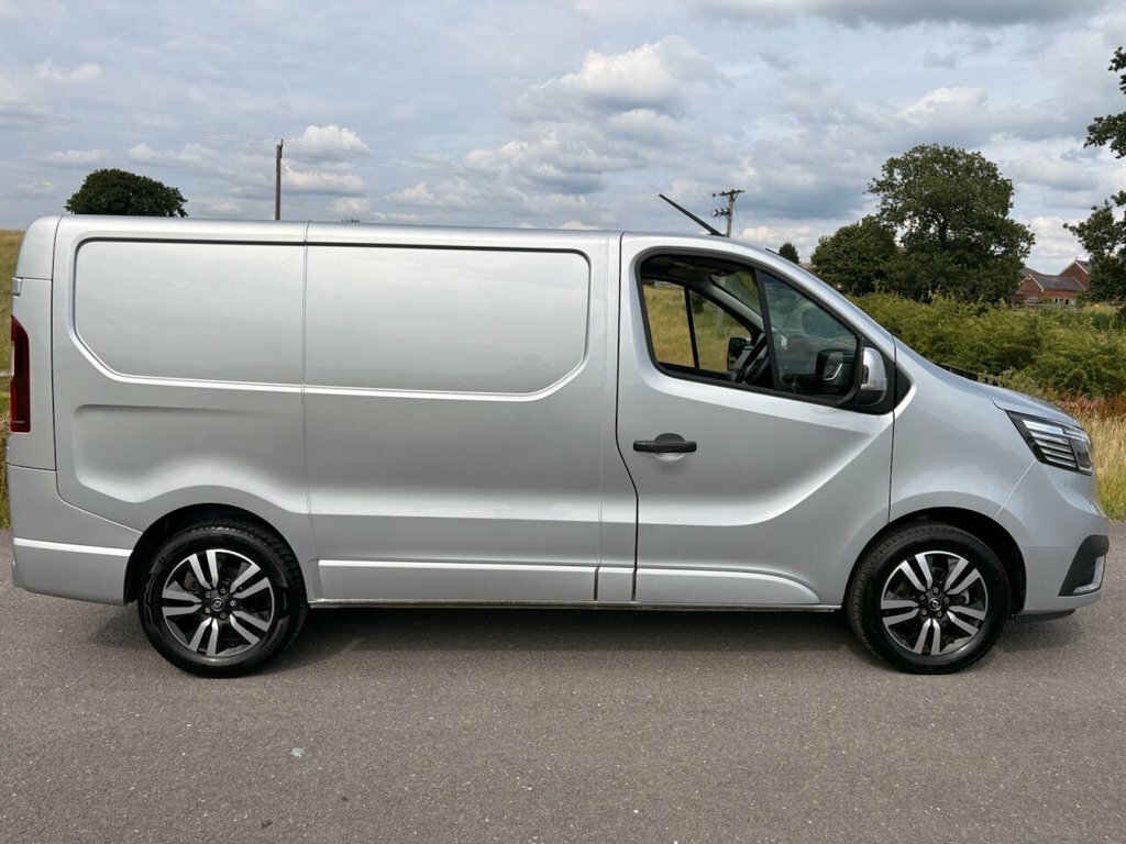 Renault Trafic 2L Sport Grey