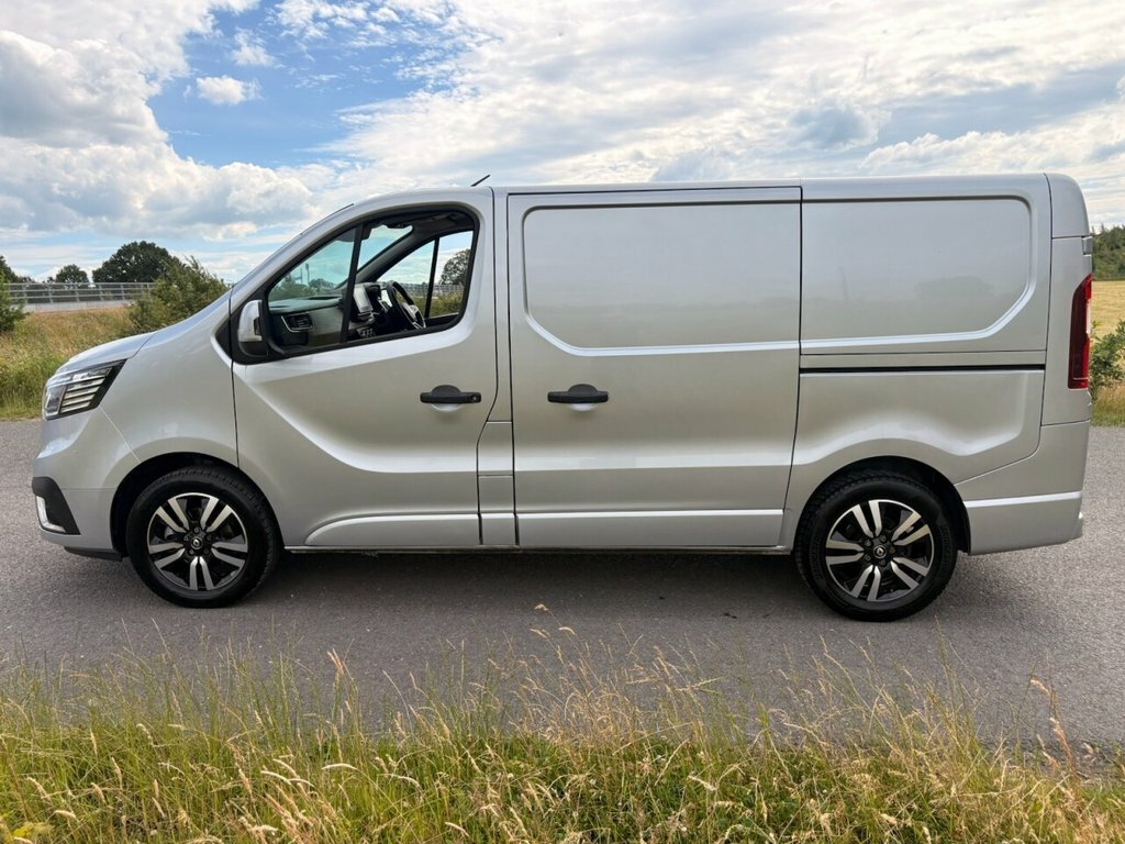 Renault Trafic Sl28 Dci 130 Business Plus Swb Low Roof 20389 White #8