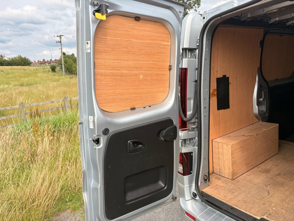 Renault Trafic Sl28 Dci 130 Business Plus Swb Low Roof 20389 White #19