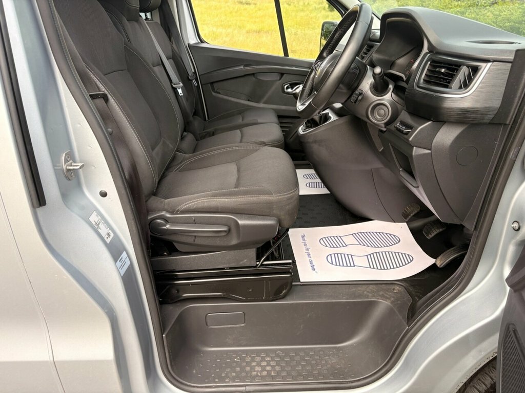Renault Trafic Sl28 Dci 130 Business Plus Swb Low Roof 20389 White #17