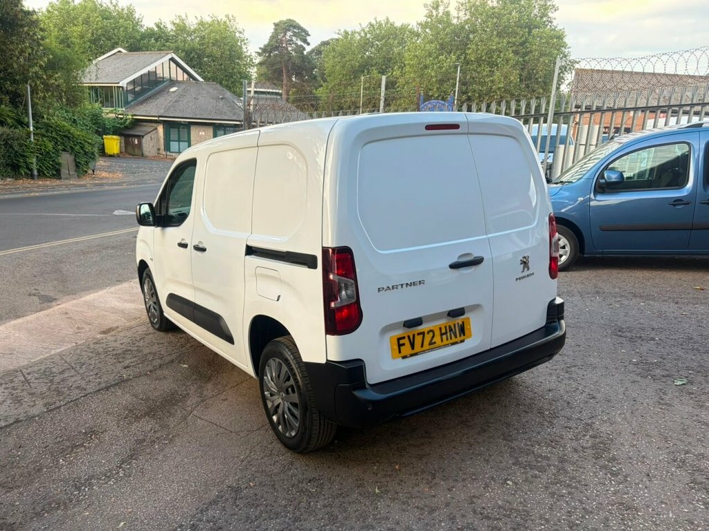 Peugeot Partner 1.5L Professional Premium White #4