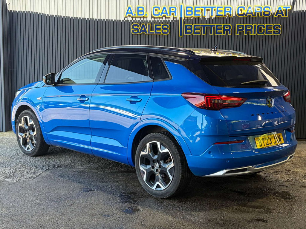 Vauxhall Grandland Petrol BT23JXW #3