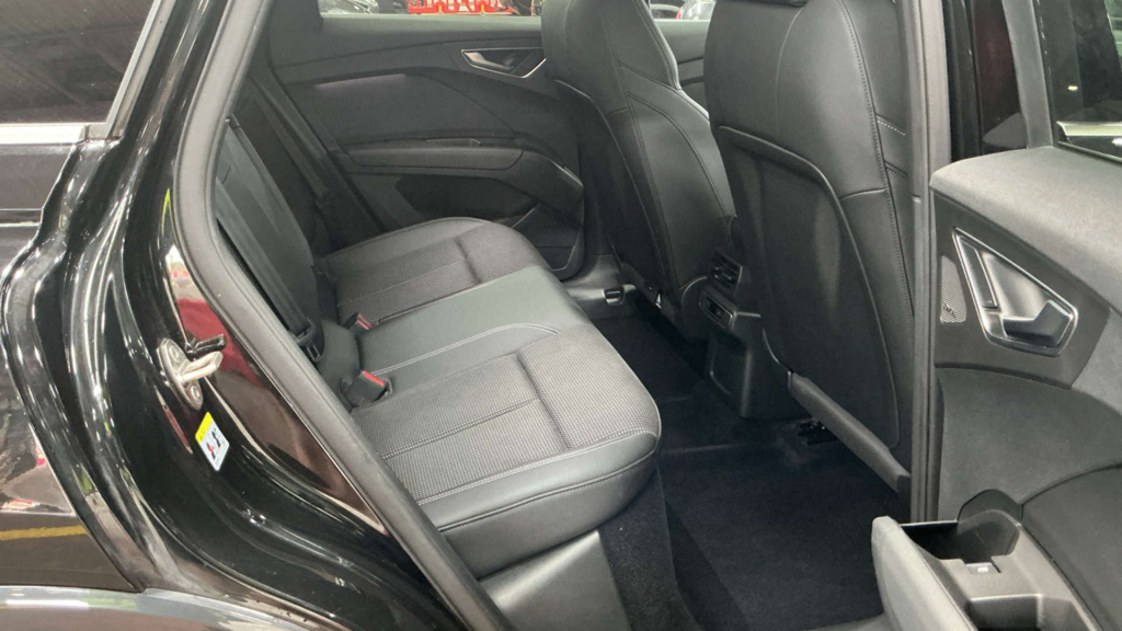 Audi Q4 E Tron Electric SD71TXS #6