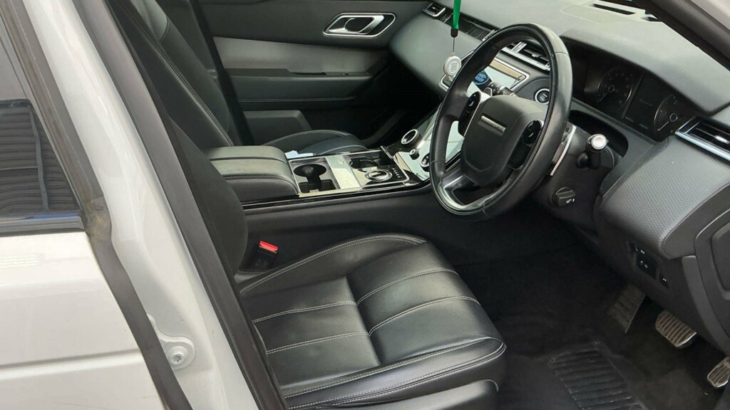 Land Rover Range Rover Velar Range Rover Velar R-dynamic S D180 LJ69XCZ White #5