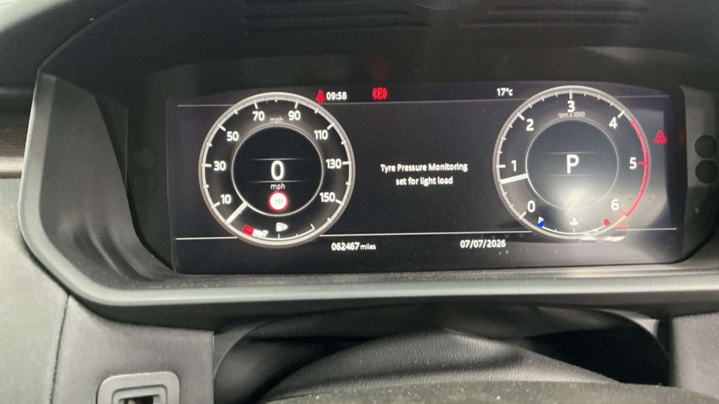 Land Rover Discovery Diesel Black #7