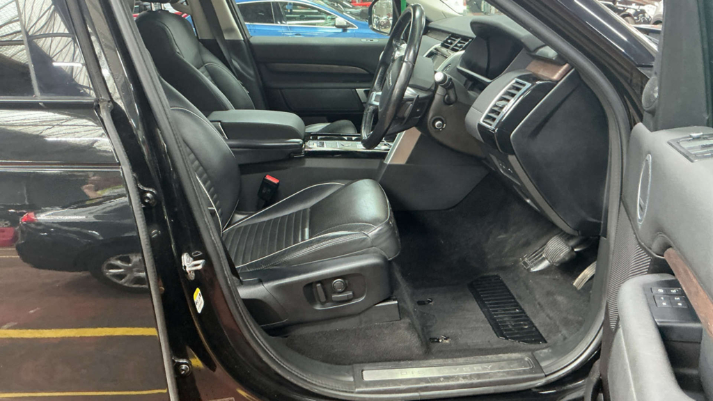 Land Rover Discovery Discovery Hse Sd4 Black #5