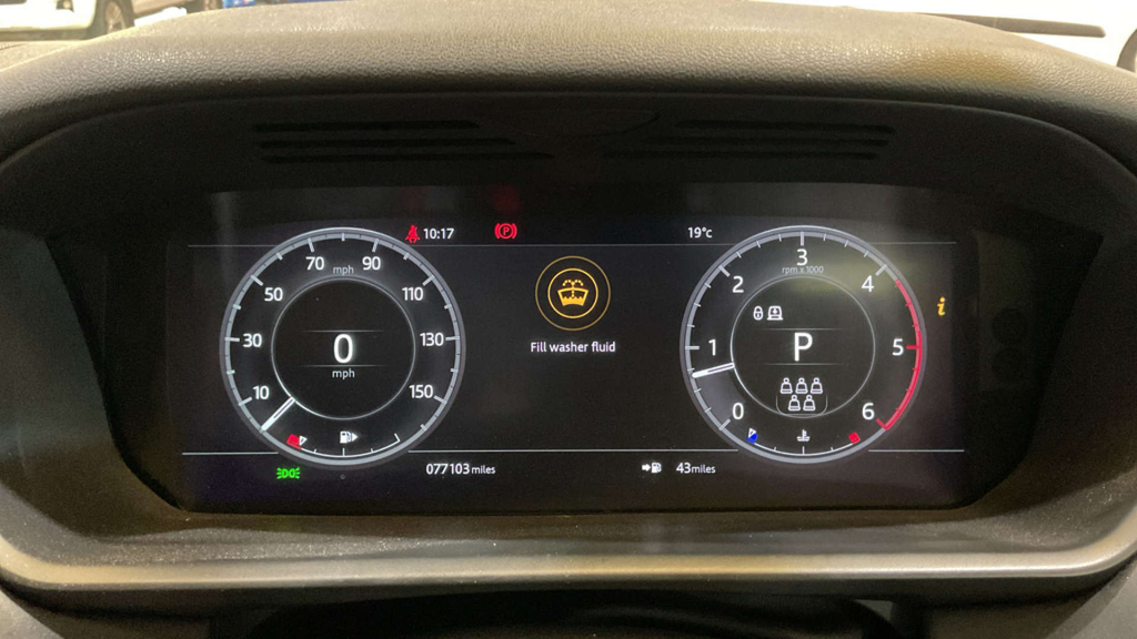 Land Rover Discovery 2.0 Si4 Hse Grey #7