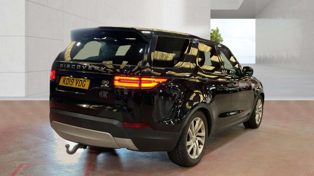 Land Rover Discovery Sdv6 Hse Black #4
