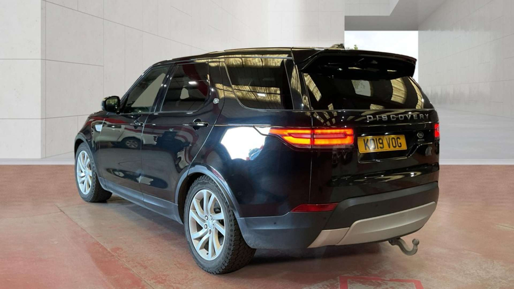 Land Rover Discovery Sdv6 Hse Black #3