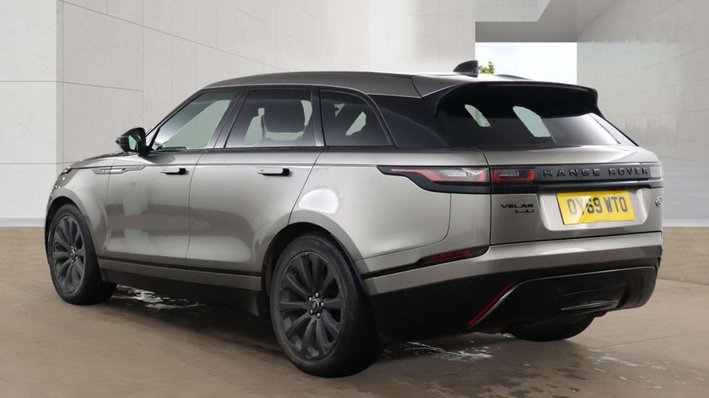 Land Rover Range Rover Velar 3.0 D300 R-dynamic Hse Black #2