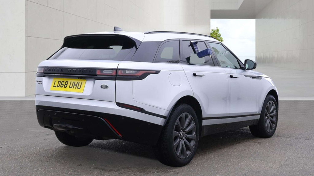 Land Rover Range Rover Velar 3.0 D300 R-dynamic Hse Black #4