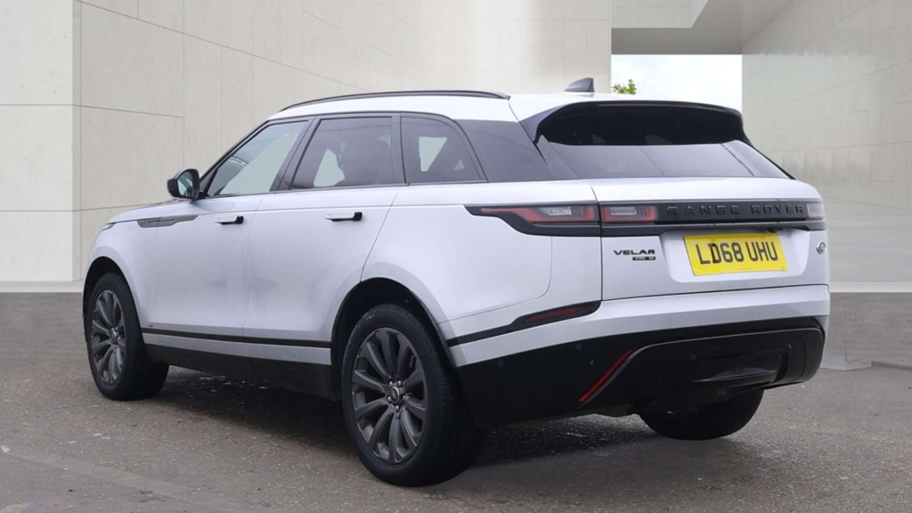 Land Rover Range Rover Velar 3.0 D300 R-dynamic Hse Black #2